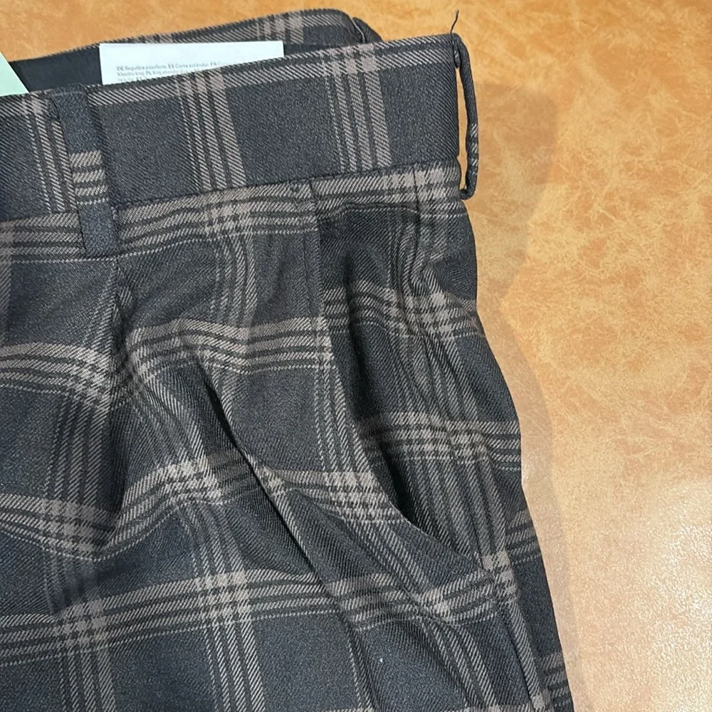 NWT | H&M Men's Plaid Brown and Tan Pants - Size 36W